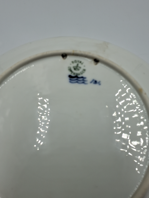 Royal Copenhagen Konglig mindes platte Odd fellow